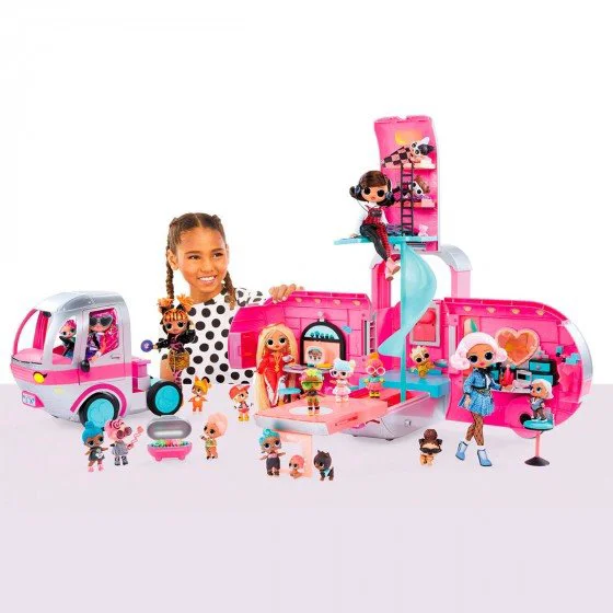 Set de joaca L.O.L. Surprise! O.M.G. 4 in 1 Glamper Fashion Camper