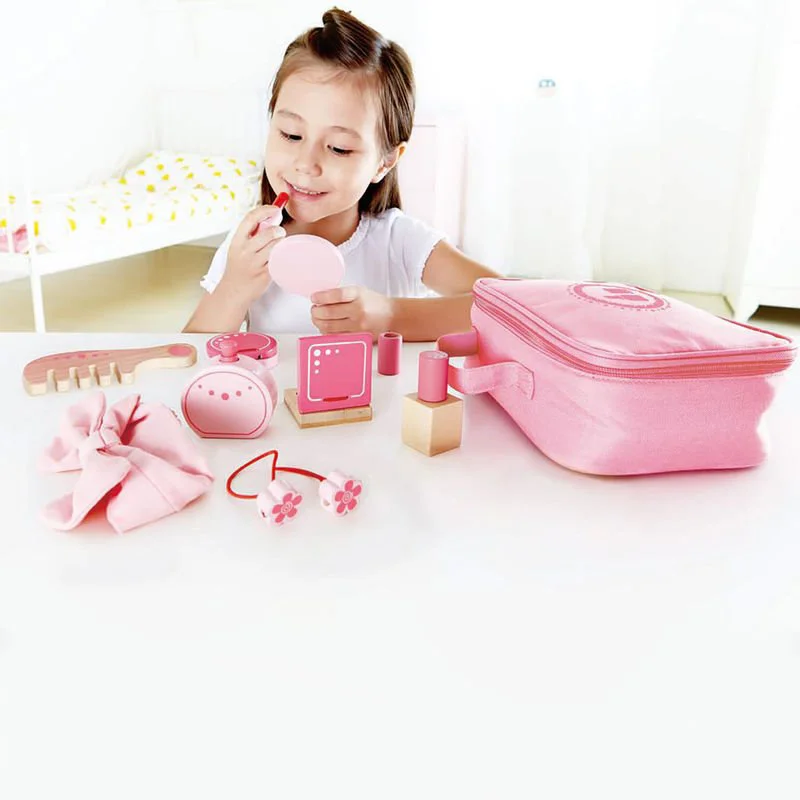 Set de joc Accesorii si cosmetice din lemn pentru fetite Hape Beauty Belongings foto