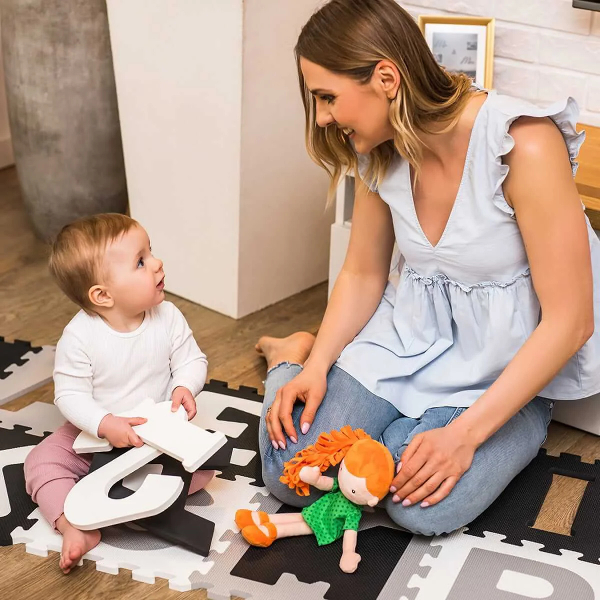 Пазлы мягкие BabyOno Буквы Серые, 10 шт. foto
