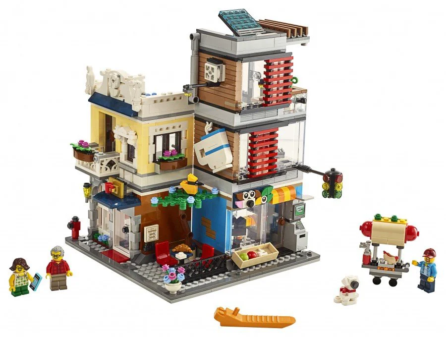 LEGO Creator 3 in 1 Townhouse Pet Shop & Cafe