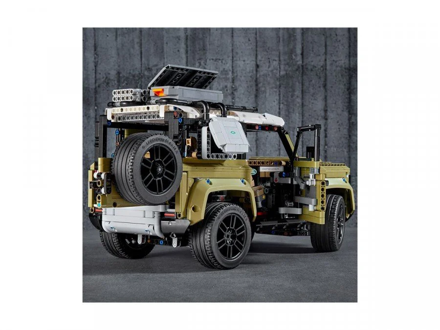 LEGO Technic Land Rover Defender