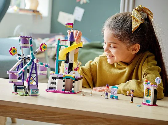 LEGO Friends Magical Ferris Wheel and Slide foto