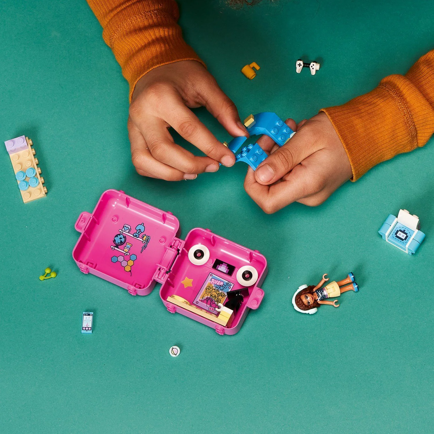 LEGO Friends Olivia's Gaming Cube foto
