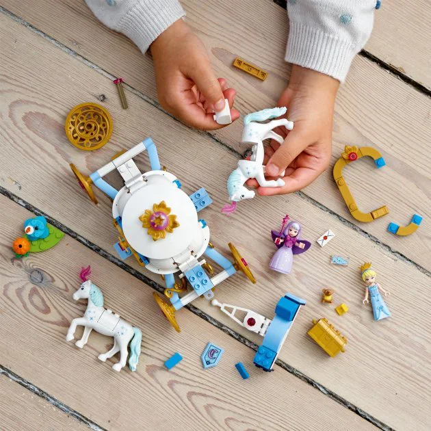 LEGO Disney Princess Cinderella's Royal Carriage foto