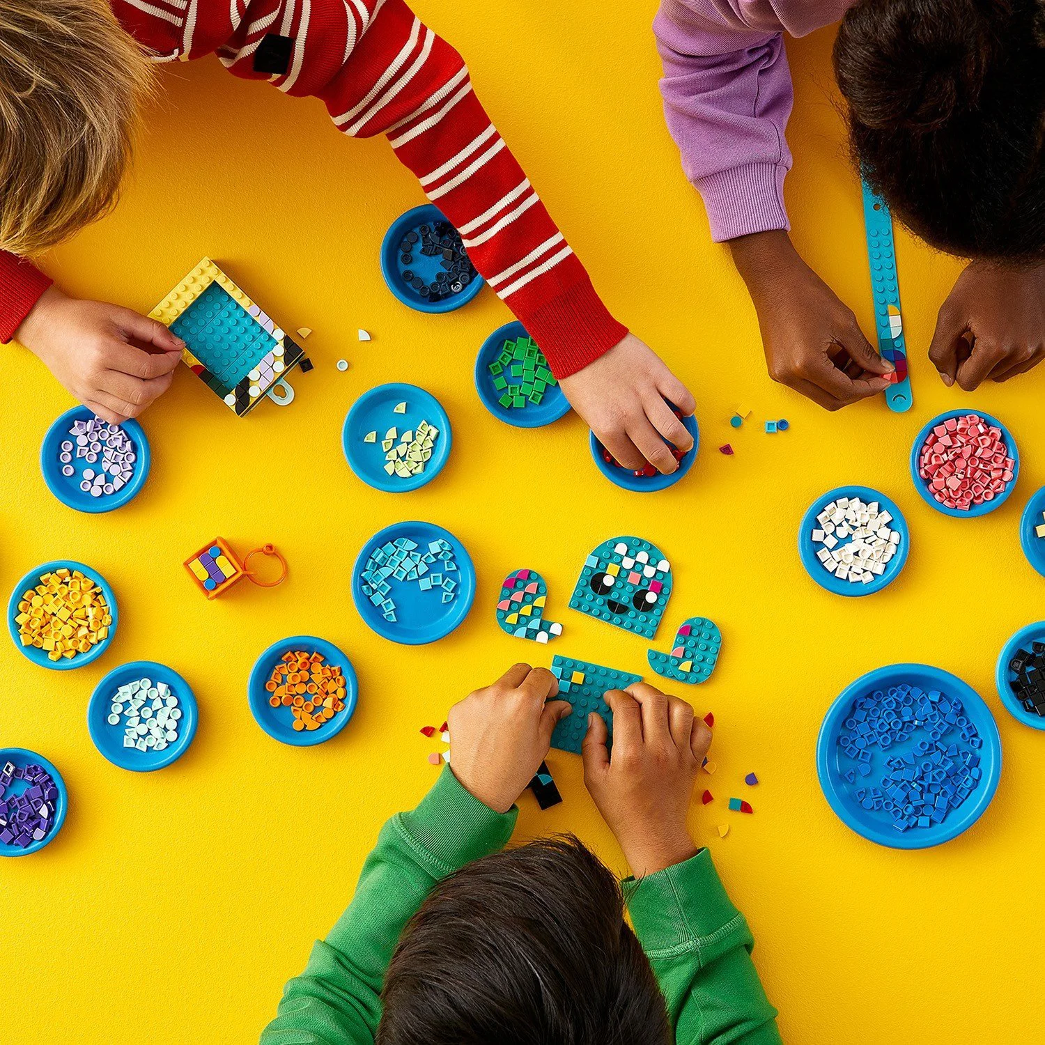 LEGO Lots of Dots foto