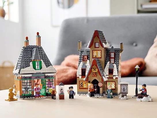 Lego Harry Potter Визит в деревню Хогсмид foto