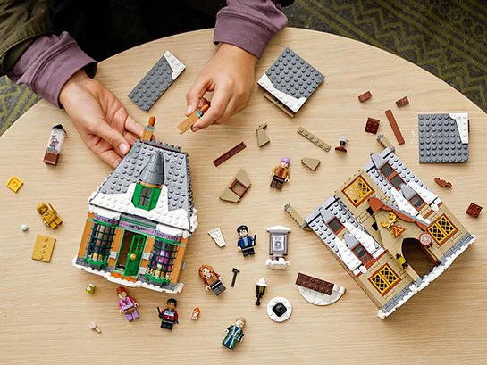 Lego Harry Potter Визит в деревню Хогсмид foto