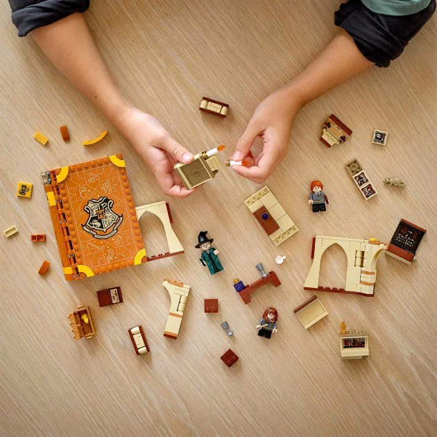 LEGO Harry Potter Учёба в Хогвартсе, Урок трансфигурации foto