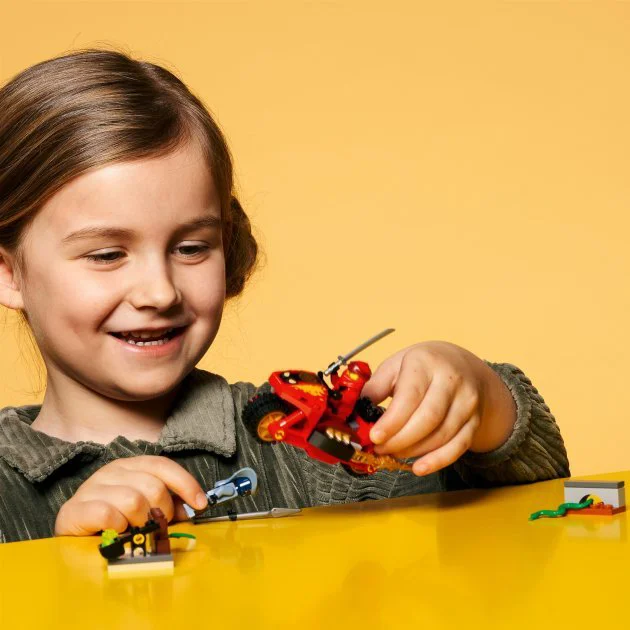 LEGO Ninjago Kai's Blade Cycle foto