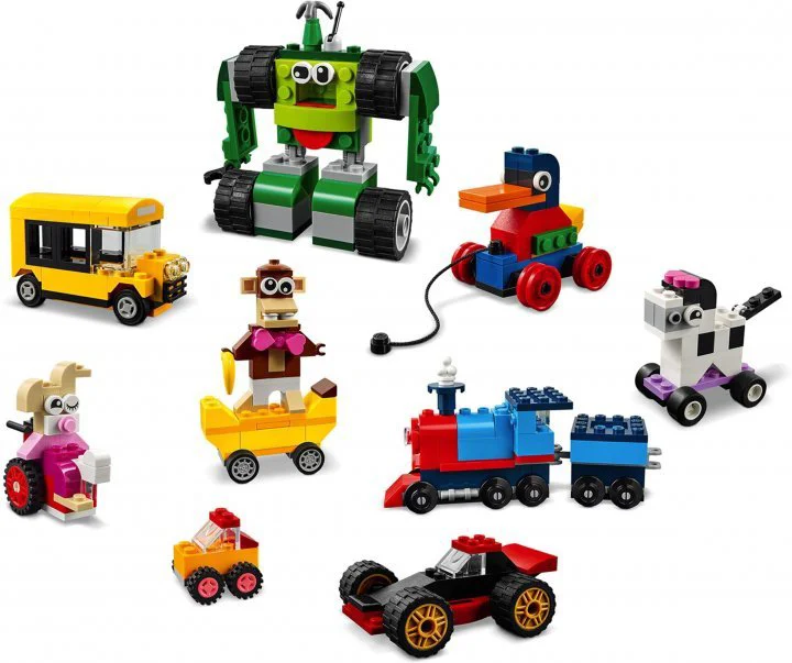 Lego Classic Кубики и колёса foto