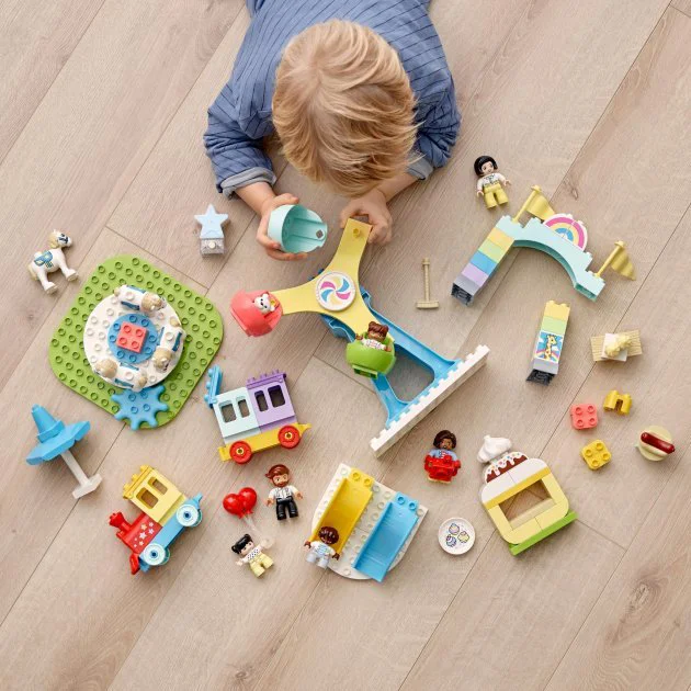 LEGO Duplo - Парк развлечений foto