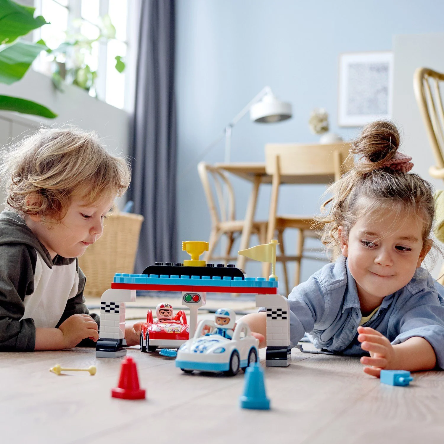LEGO Duplo Town Гоночные машины foto