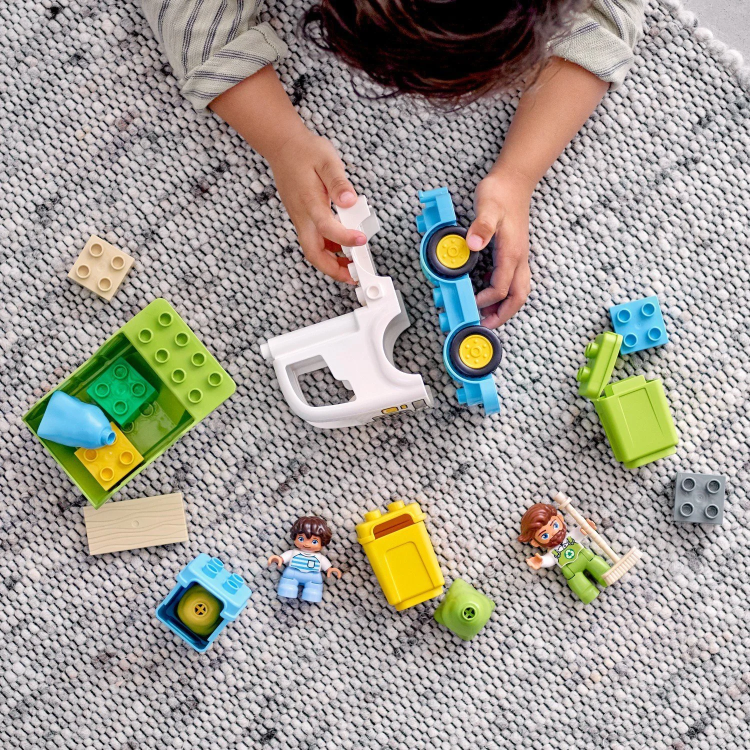 Lego Duplo Town Мусоровоз и контейнеры для раздельного сбора мусора foto