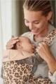 Marsupiu anatomic BabyBjorn Mini Beige/Leopard cu pozitii multiple de purtare, bumbac