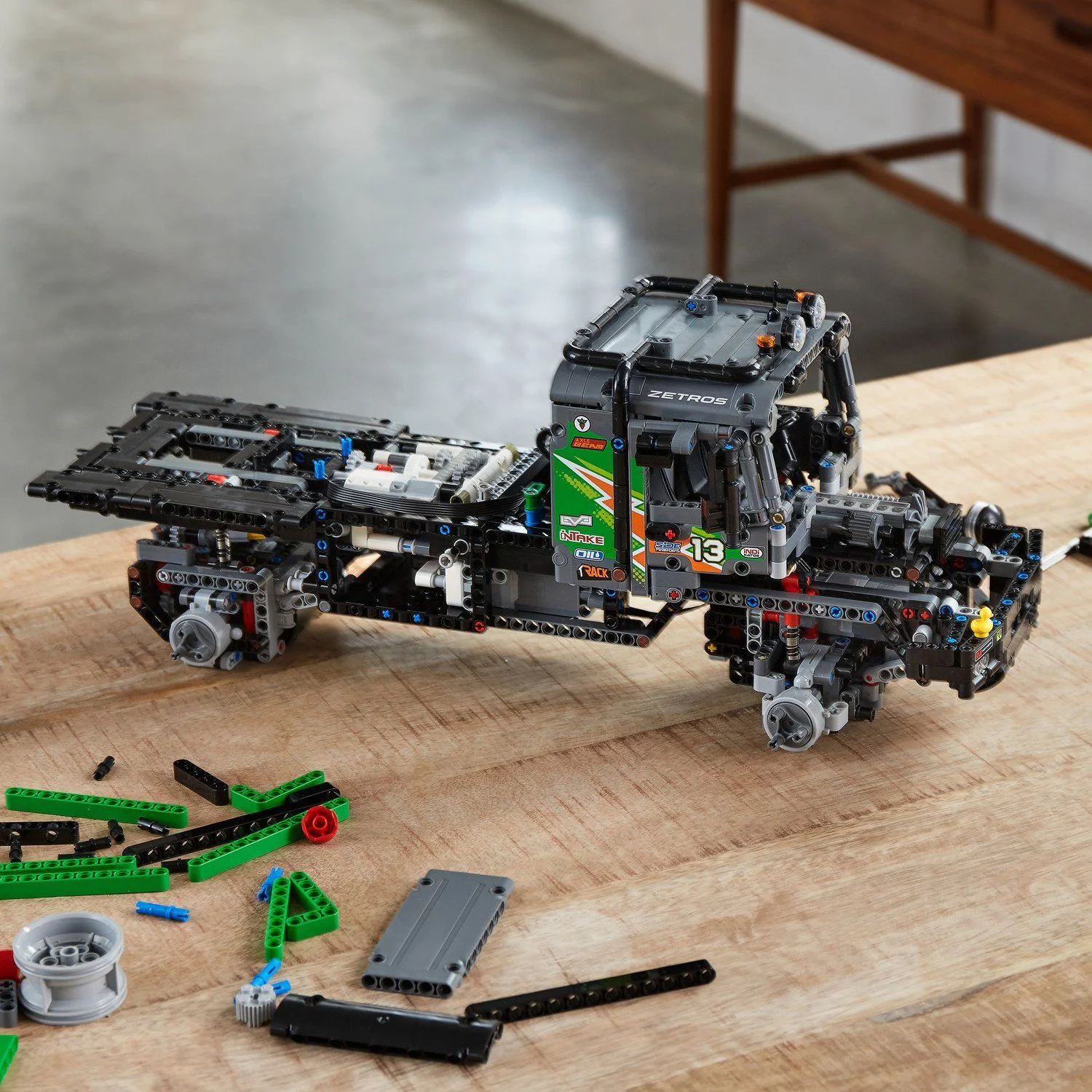 Lego Technic 4x4 Mercedes-Benz Zetros Trial Truck