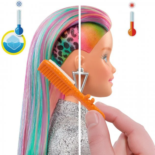 Papusa Barbie cu parul multicolor