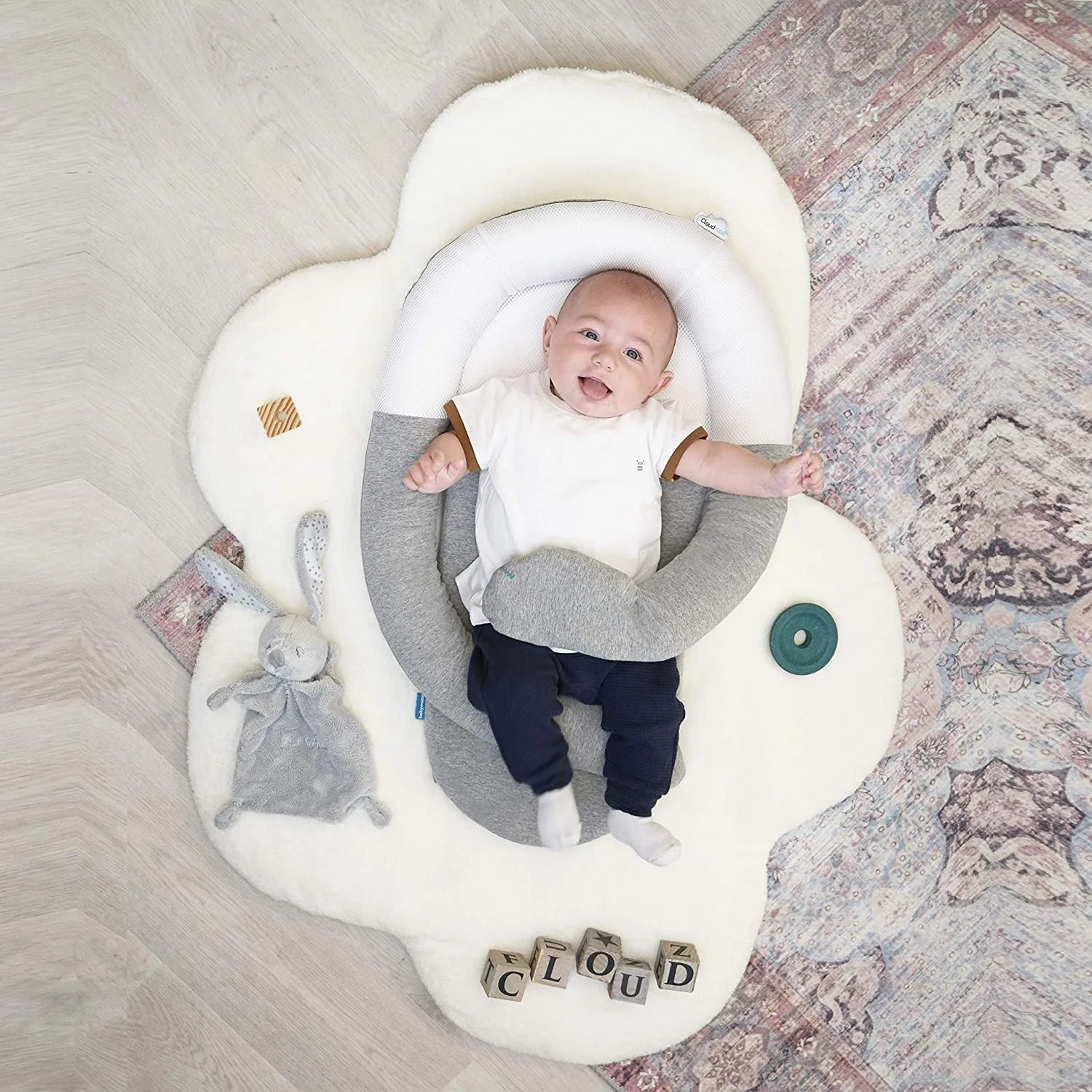 Подушка анатомическая анти-коликовая Babymoov CloudNest