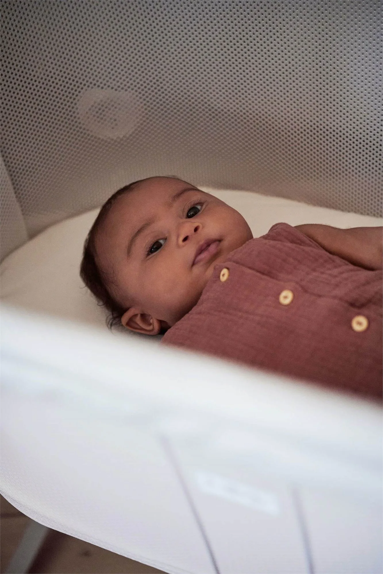 Patut pliabil co-sleeper din mesh Babybjorn Alb foto