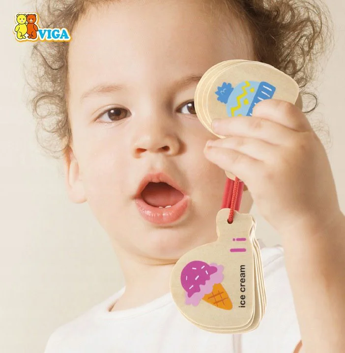 Mini carte din lemn Viga Toys Invatam alfabetul englez foto