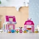 LEGO Duplo Disney Minnie's House and Cafe foto
