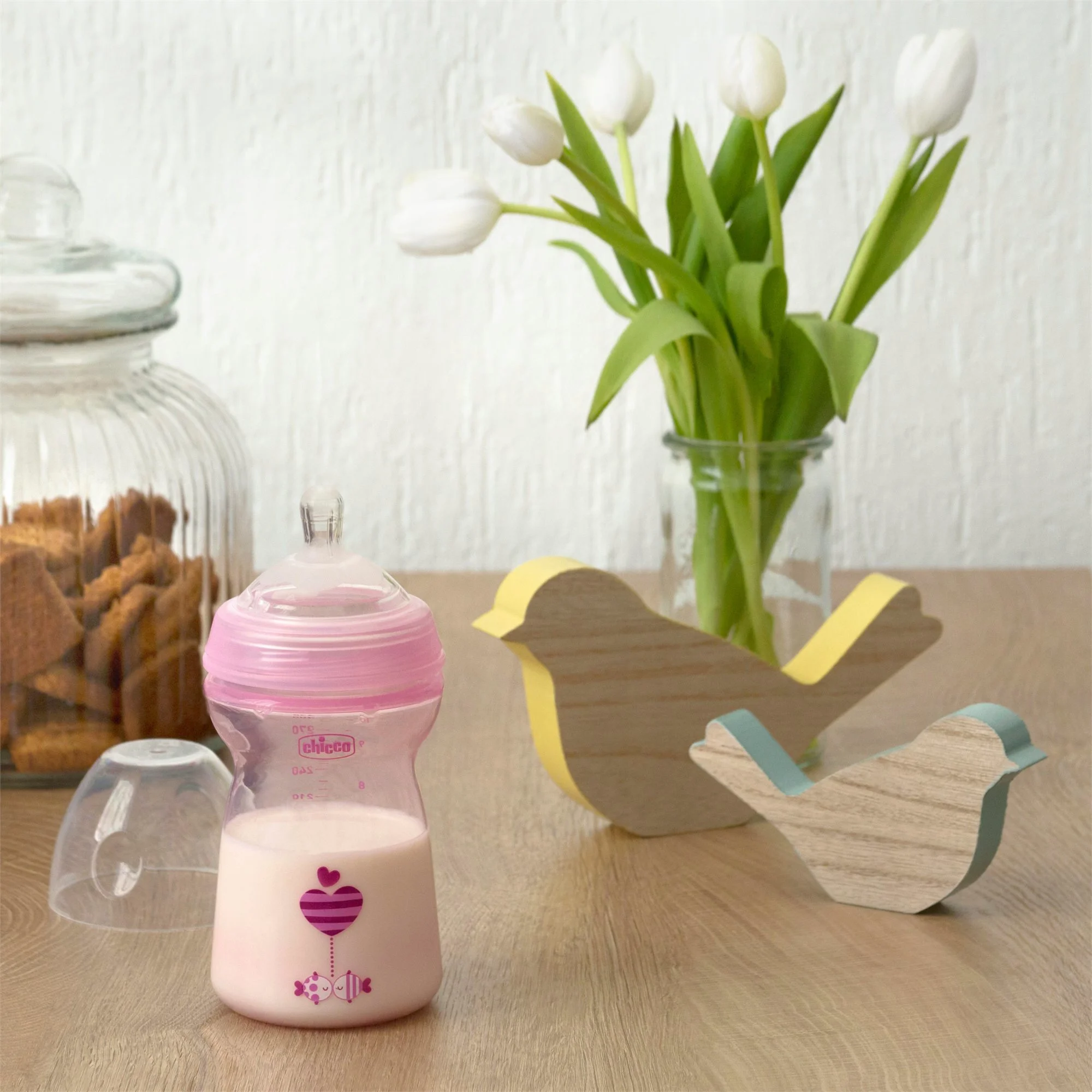 Biberon din plastic Chicco Natural Feeling Pink cu tetina din silicon (6+ luni), 330 ml foto