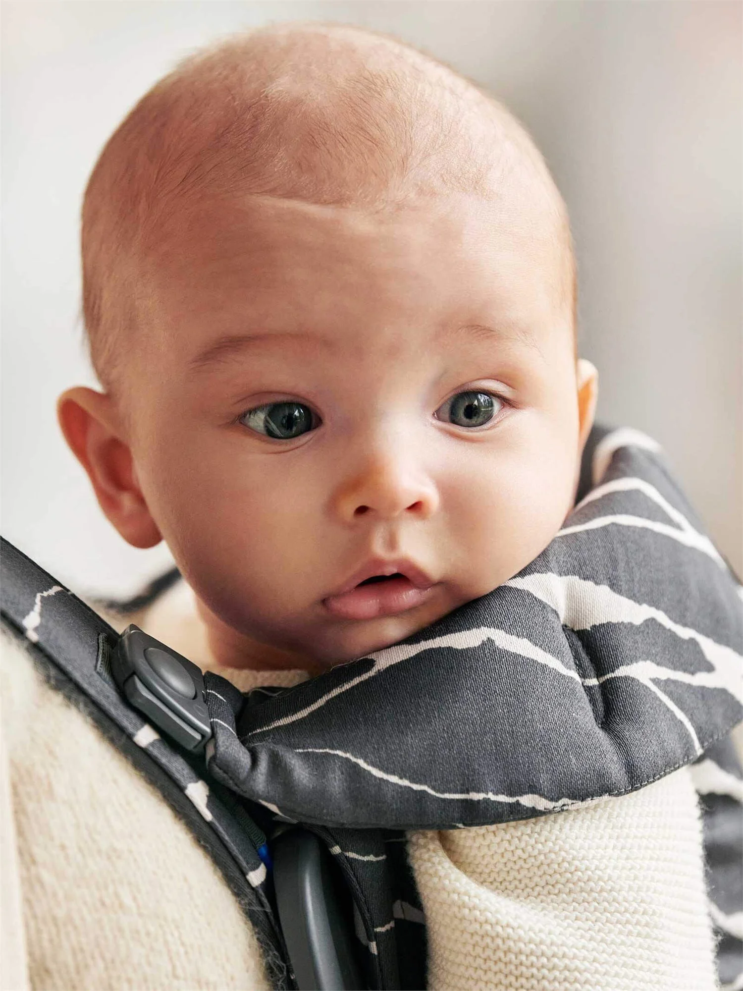 Marsupiu anatomic BabyBjorn Mini Anthracite/Landscape, bumbac