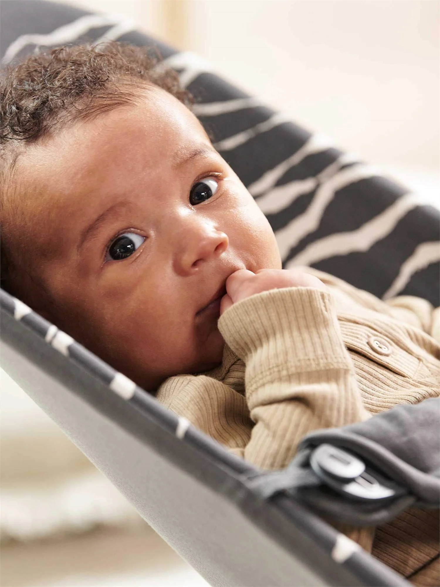 Кресло-шезлонг BabyBjorn Bliss Anthracite/Landscape, хлопок