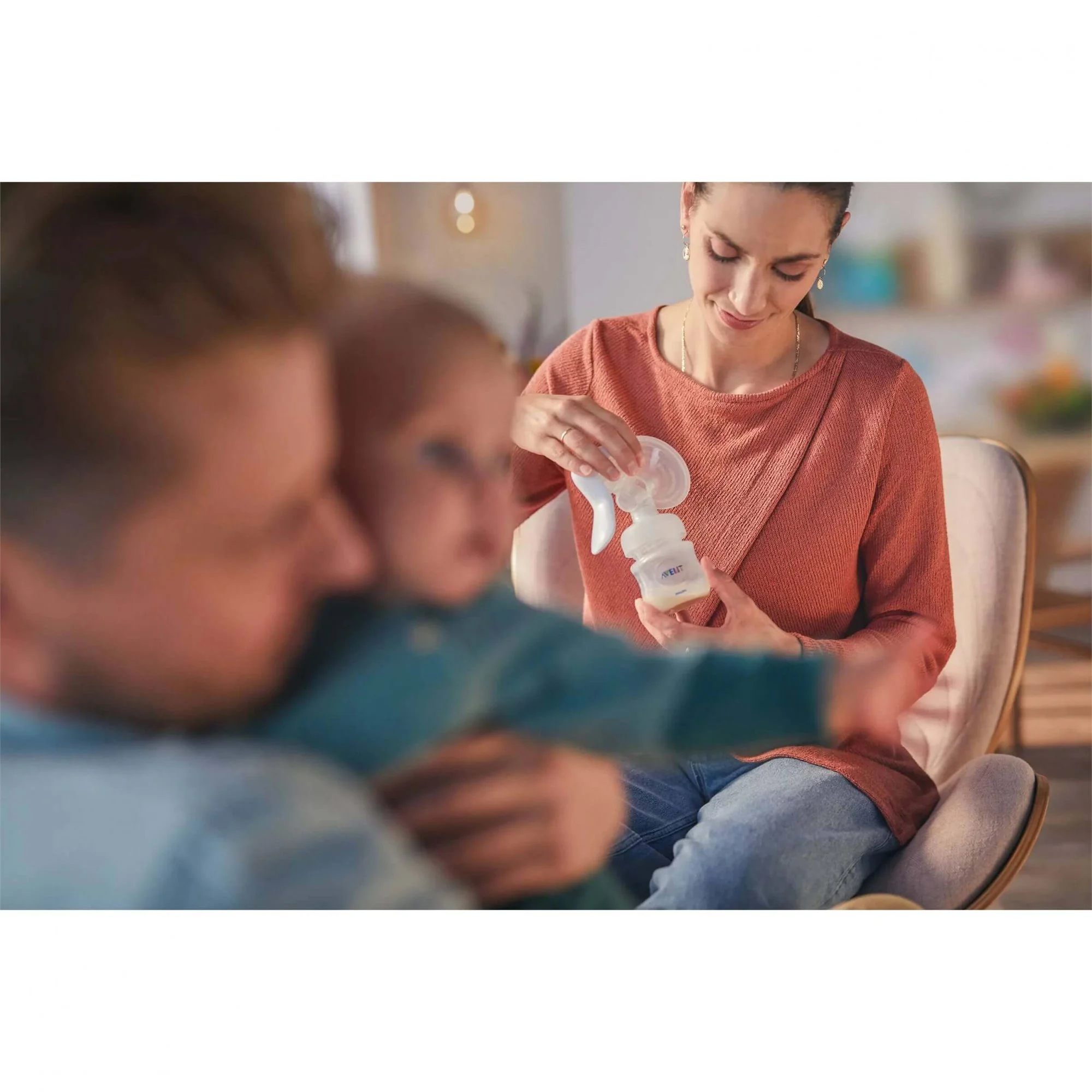 Комплект для грудного вскармливания Philips AVENT с ручным молокоотсосом