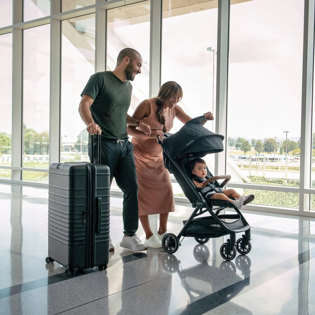 Carucior ultracompact Nuna TRVL Pine cu pliere automata