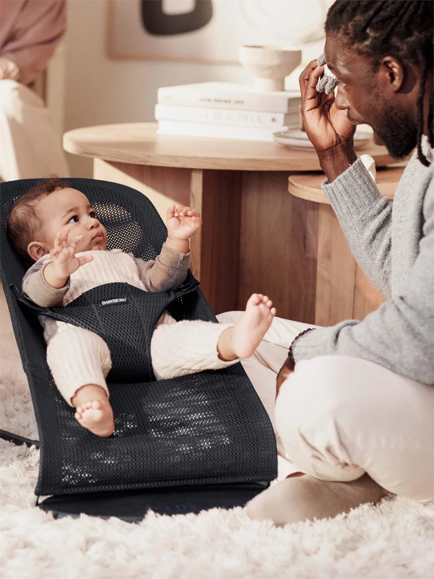 Кресло-шезлонг BabyBjorn Bliss Black, Mesh