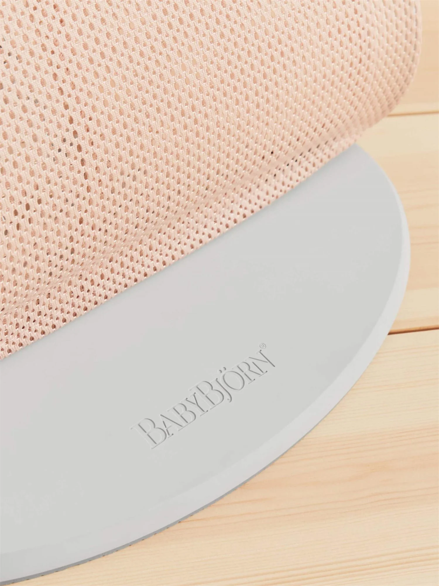Кресло-шезлонг BabyBjorn Balance Soft Pearly Pink/White, Mesh
