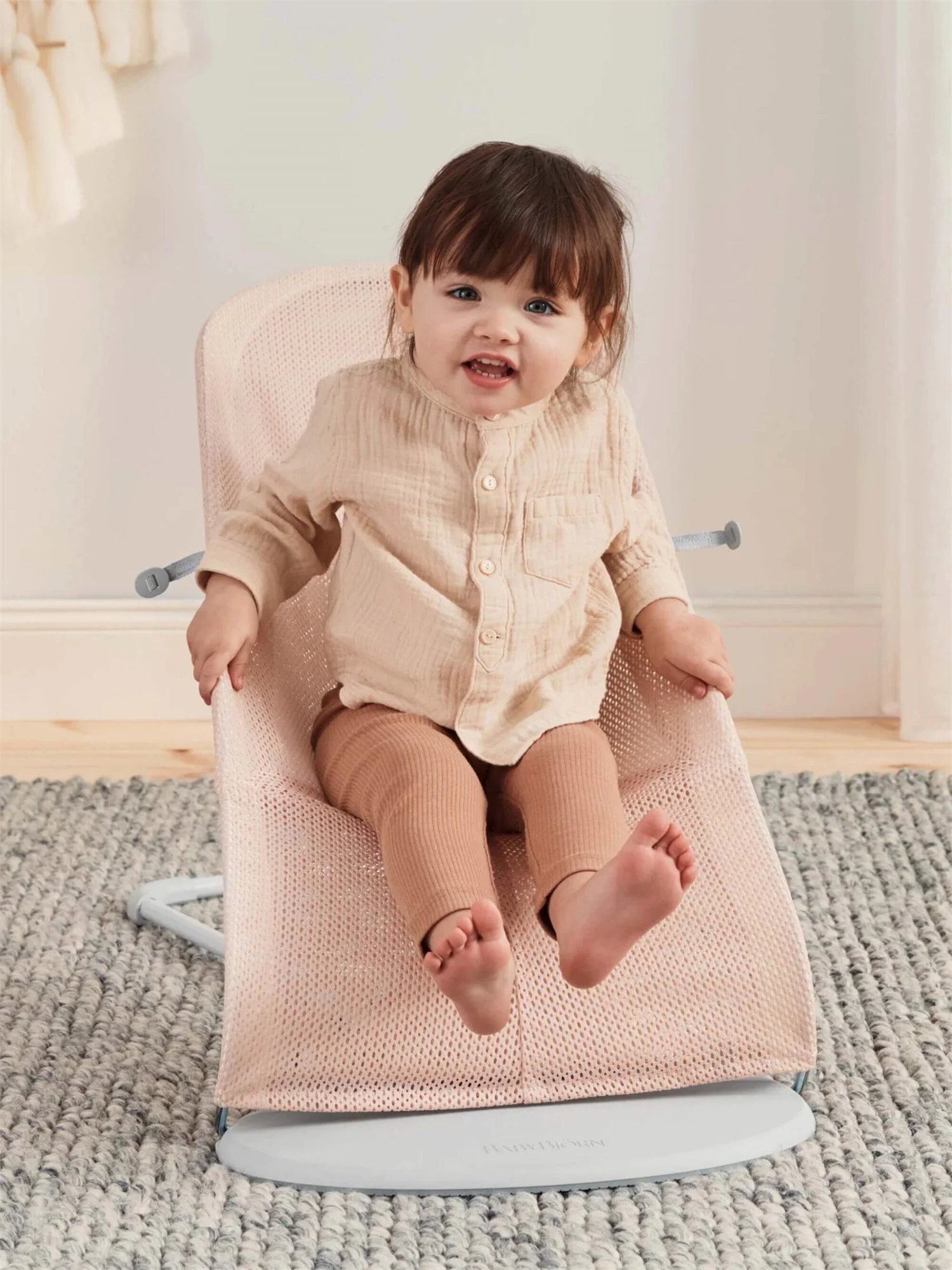 Кресло-шезлонг BabyBjorn Balance Soft Pearly Pink/White, Mesh