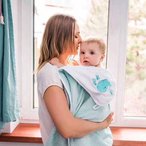 Бамбуковое банное полотенце с капюшоном-уголком BabyOno, 85 x 85 cм foto