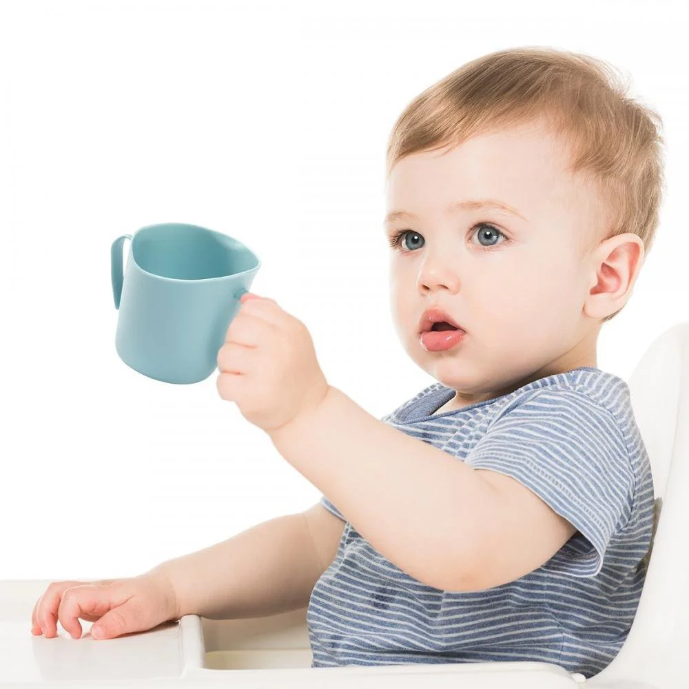 Эргономическая кружка для обучения самостоятельного питья BabyOno (6м+), 120 мл foto