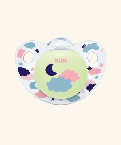 Соска-пустышка из силикона NUK Day&Night в контейнерe (0-6 мec)