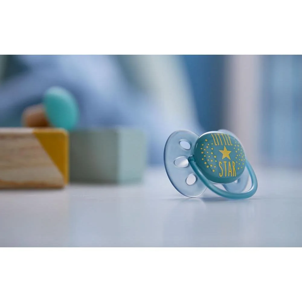 Suzete ortodontice din silicon Philips Avent Ultra Soft Boy (6-18 luni), 2 buc. foto