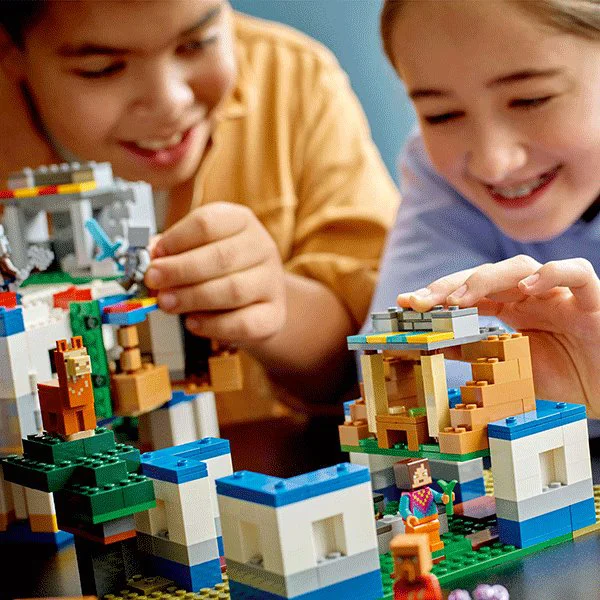 LEGO Minecraft The Llama Village foto