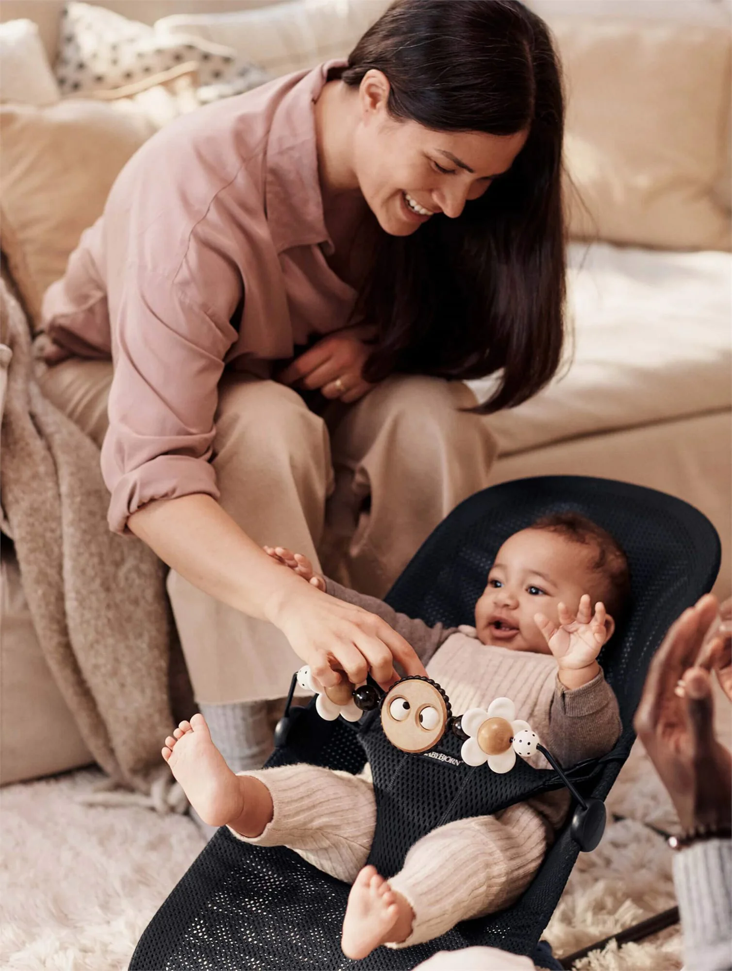 Игрушка для шезлонгов BabyBjorn Googly eyes Black/White