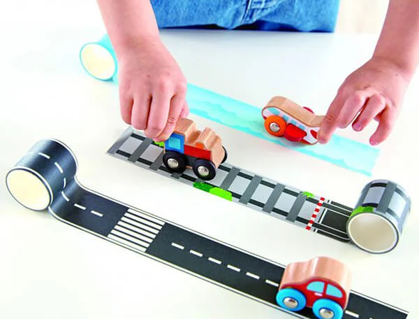 Jucarie din lemn Hape Tape&Roll Train foto