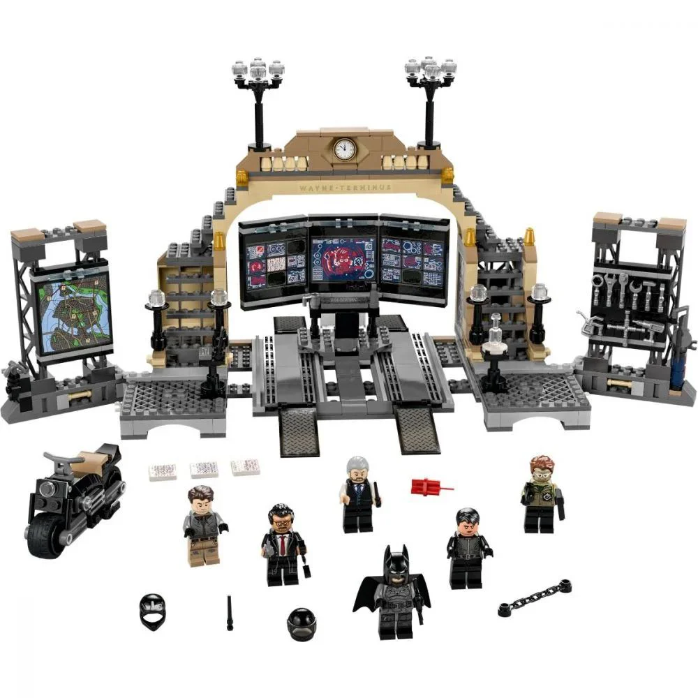 LEGO Batman Batcave The Riddler Face Off foto