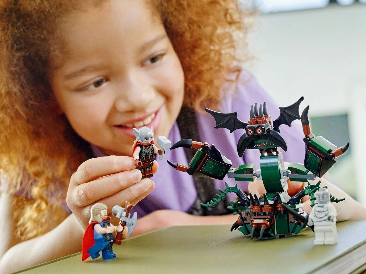 LEGO Marvel Attack on New Asgard foto