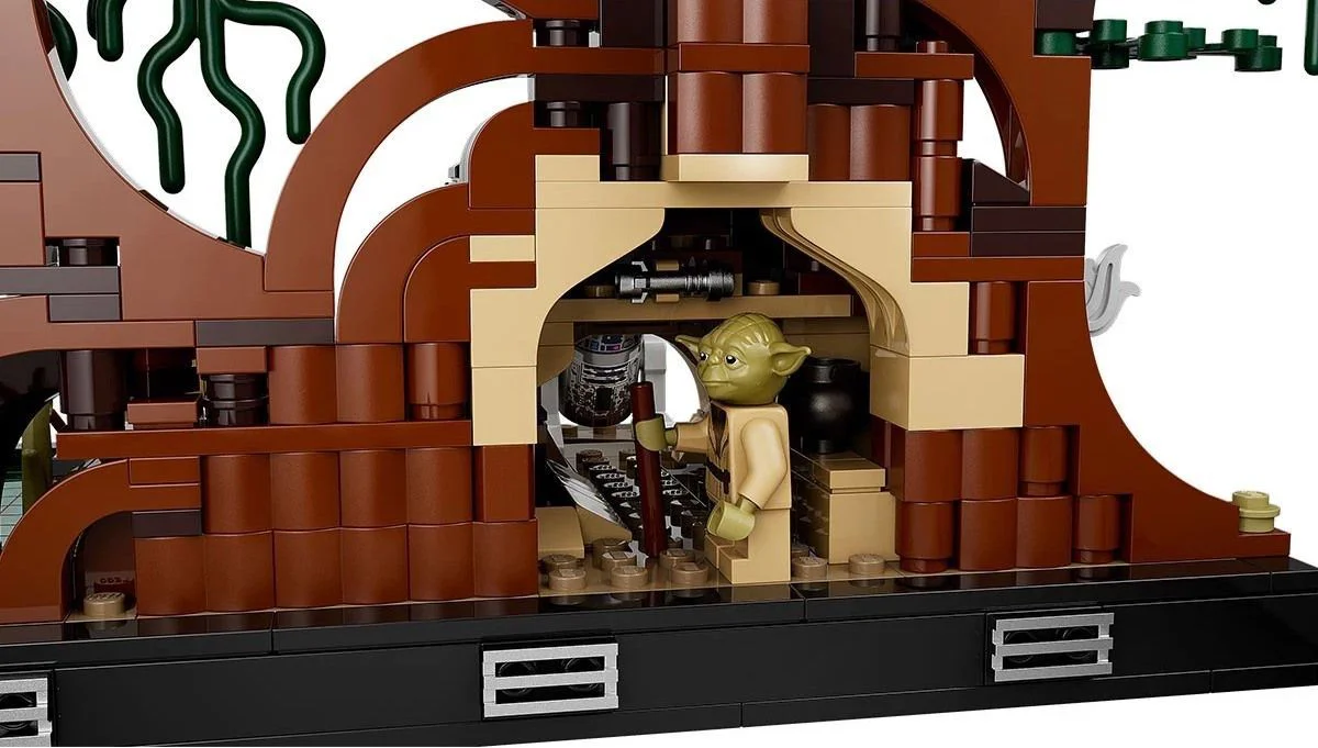 LEGO Star Wars Dagoban Jedi Training Diorama