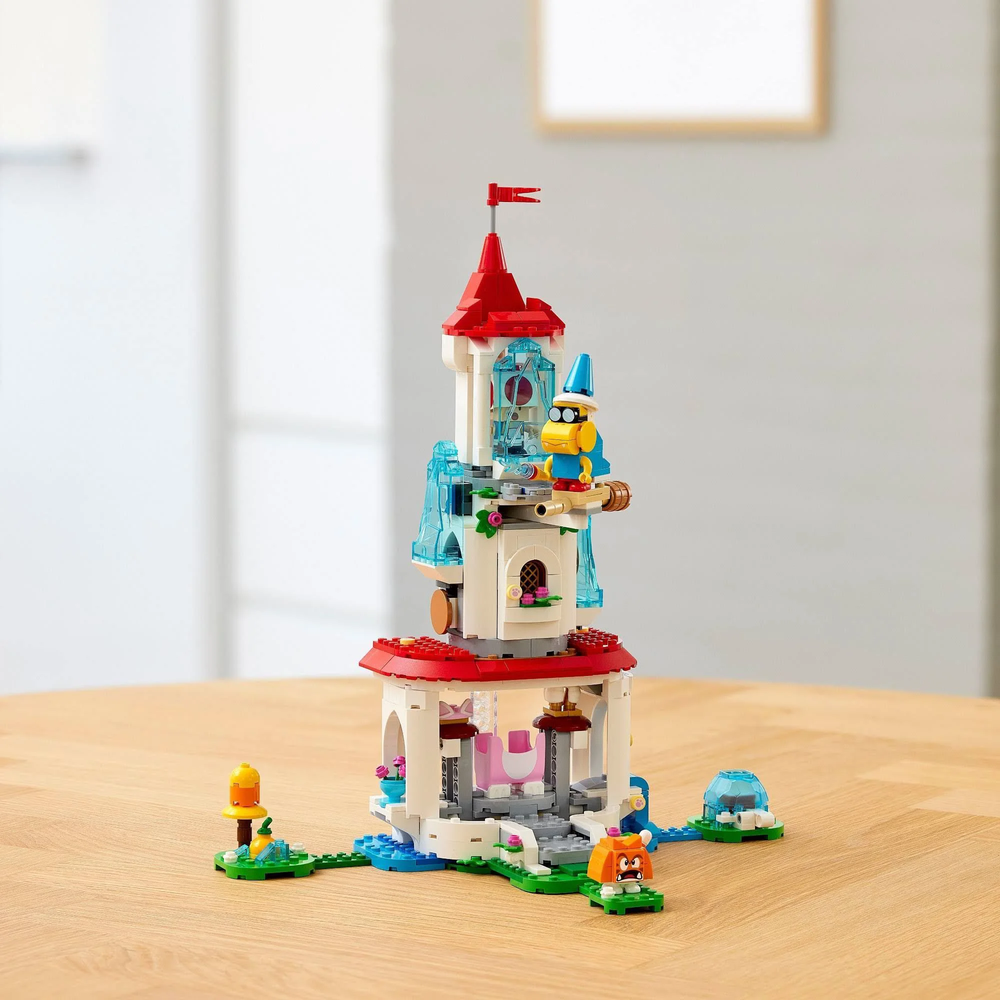 LEGO Super Mario Cat Peach Suit and Frozen Tower Expansion Set