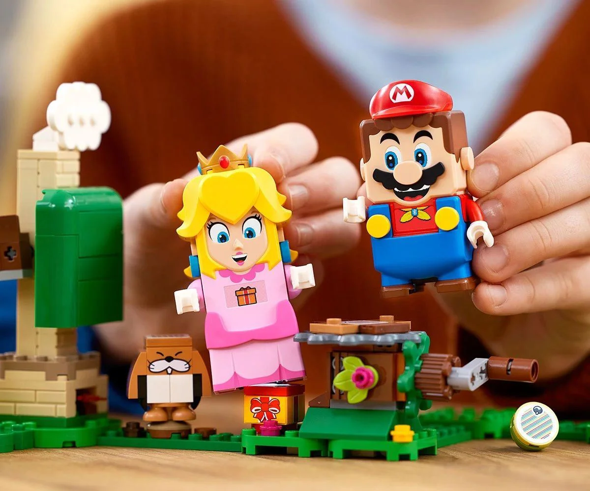 LEGO Super Mario Дополнительный набор Подарочный домик Йоши foto