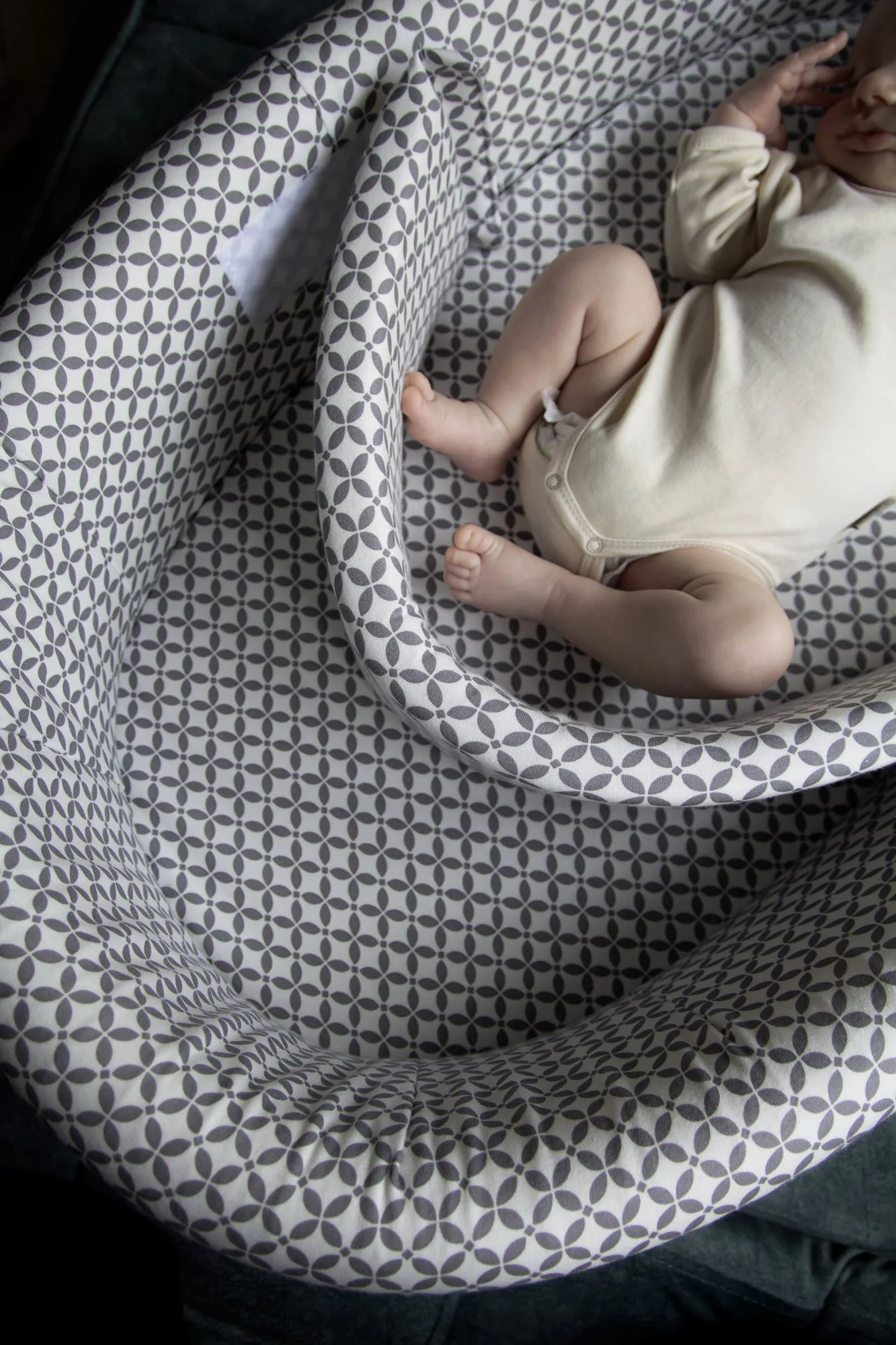 Регулируемый бебинест для новорожденных BabyJem foto