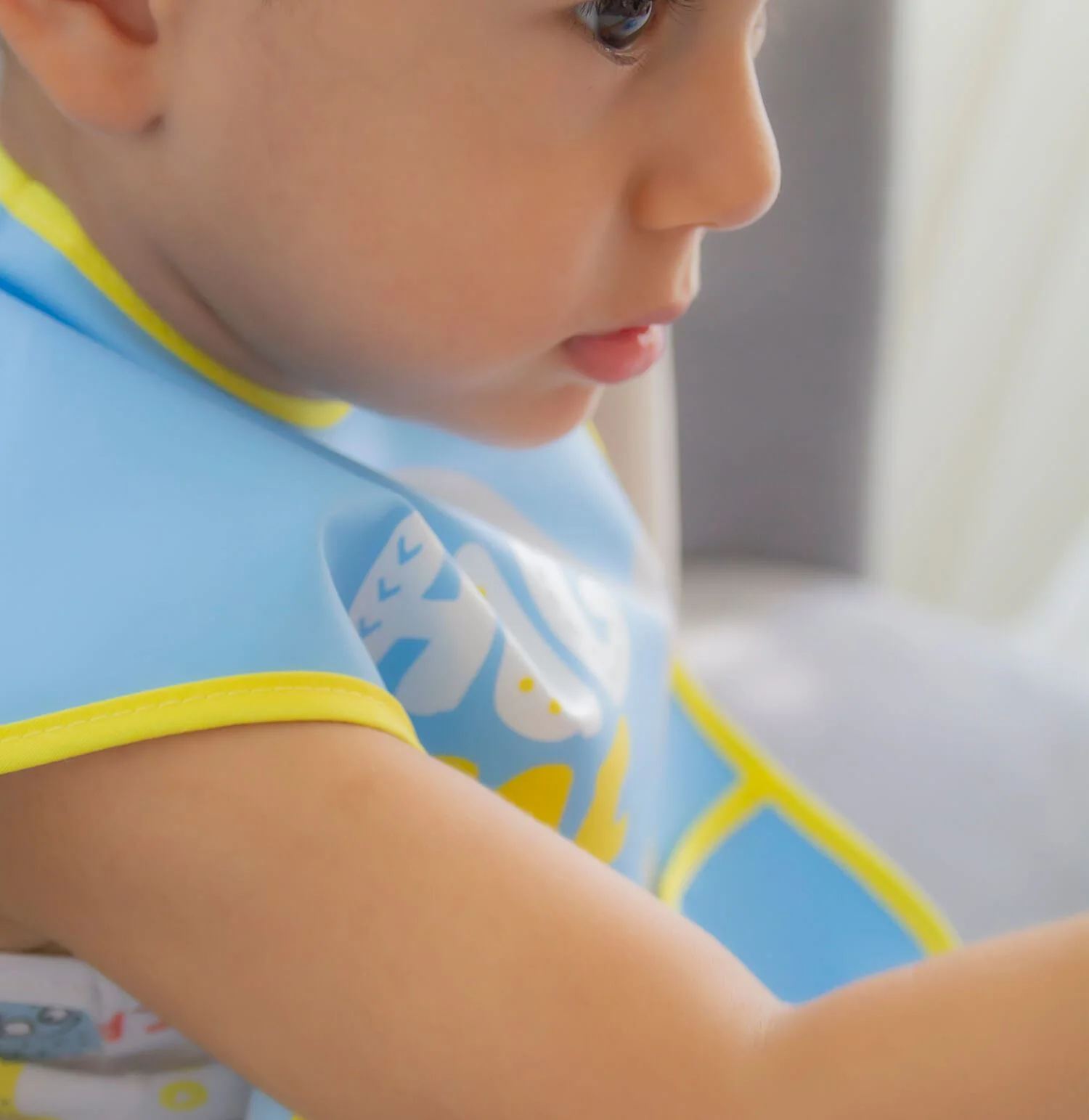 Нагрудник с карманом BabyJem Poly Large Bib Blue