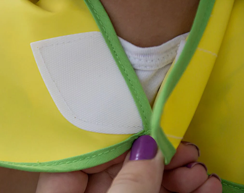 Нагрудник с карманом BabyJem Poly Large Bib Yellow
