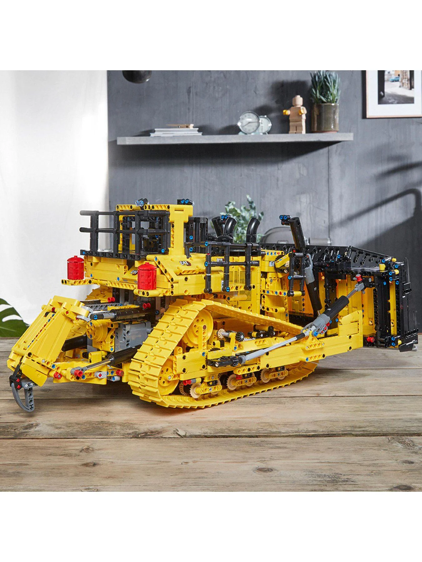 LEGO Technic Бульдозер Cat D11 на пульте управления, 3854 деталей