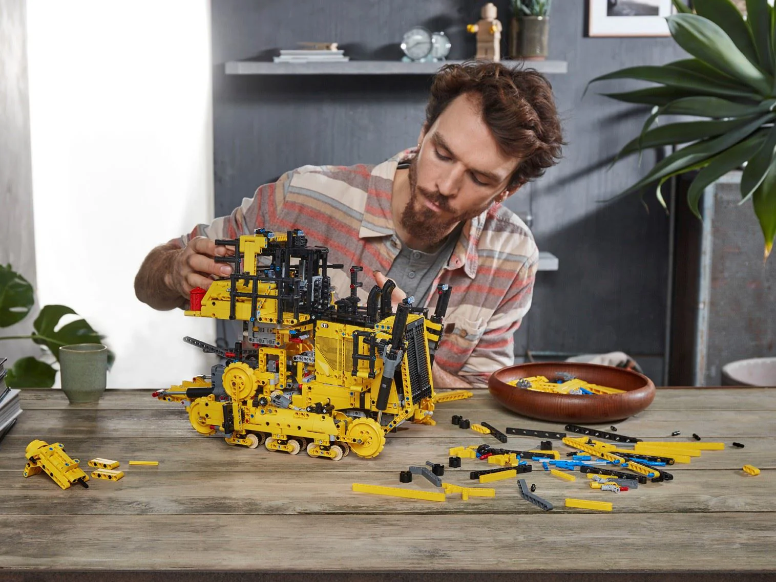 LEGO Technic Бульдозер Cat D11 на пульте управления, 3854 деталей