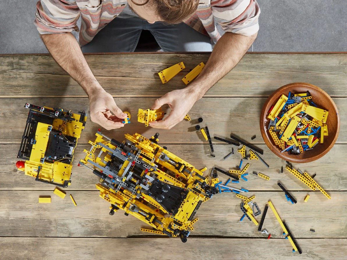 LEGO Technic Бульдозер Cat D11 на пульте управления, 3854 деталей